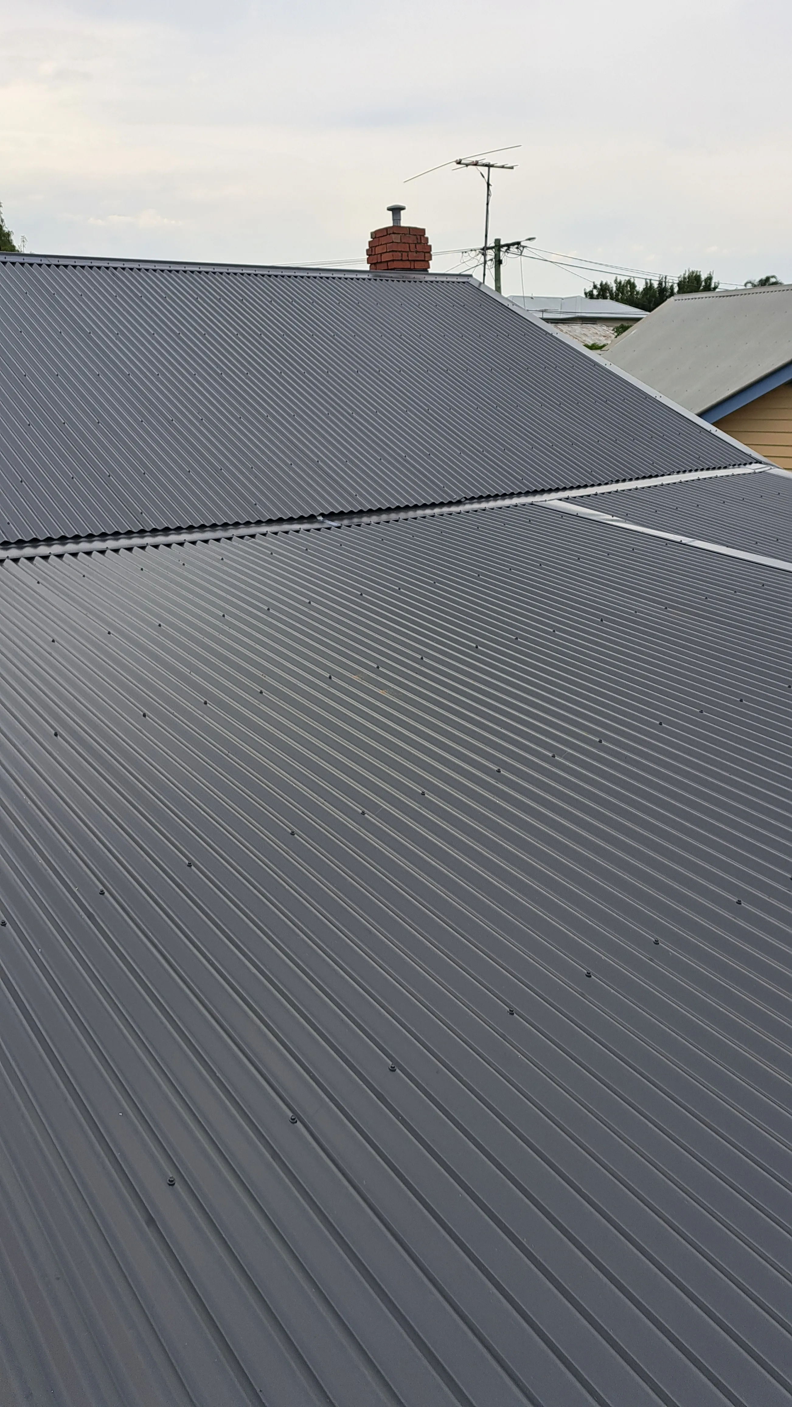 Colorbond re-roof — Thornbury