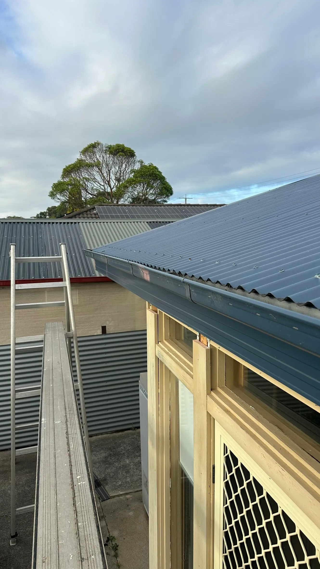 Colorbond Spouting Gutter Rosebud Completed — Cascone Roofing